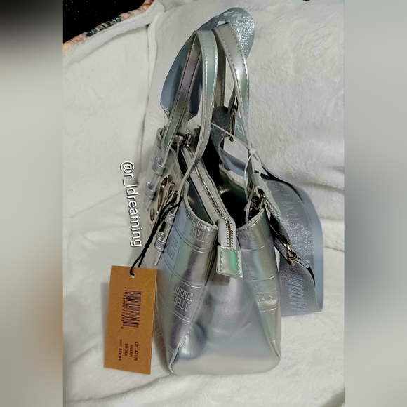 NWT Steve Madden Metallic Silver Brosa Shoulder Bag - Picture 5 of 11